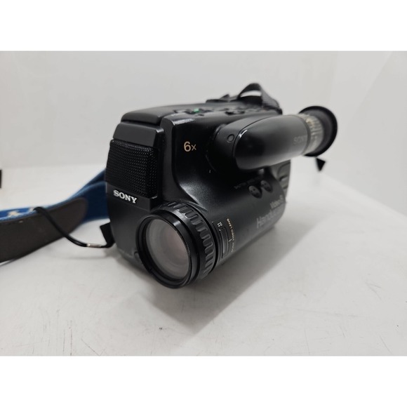 Sony Handycam CCD-TR4 Black 6x Video8 HI8 Camcorder Player FOR PARTS - Picture 1 of 5